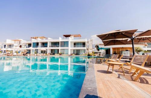 Esentepe Apartment | Albatros Resort - Infinity Pool & Private Terrace Apartment 3 by Azur Prime