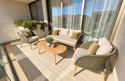 Emba Apartment | Avalon Gardens A106 - 1BR Resort Apartment Pool & Gym