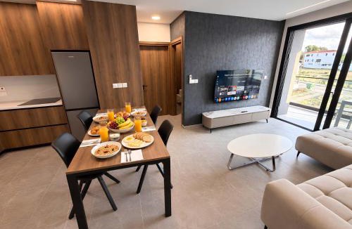 Lakatamia Apartment | Cecilia Luxury Suite