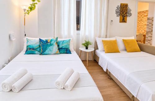 Larnaca City Centre Apartment | Finikoudes Marina Beachfront Grand Apartment