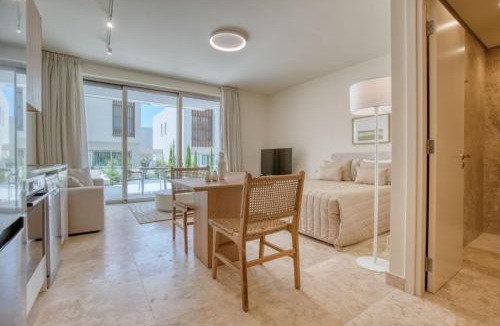 Emba Apartment | Avalon Gardens 2 Studio A5