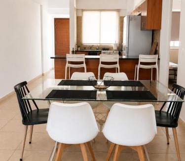 Universal Apartment | Aristo Universe iii - Cosy 2bdr Apartment with Pool near Elysia Park
