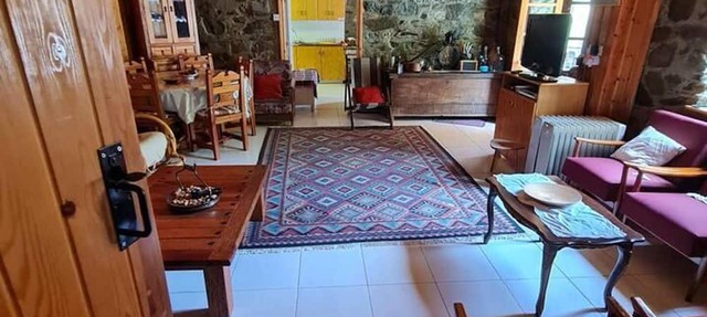 Elpiniki's Old Three Bedroom House in Kalopanayiotis