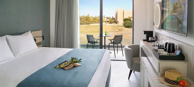 Mercure Larnaca Beach Resort in Oroklini