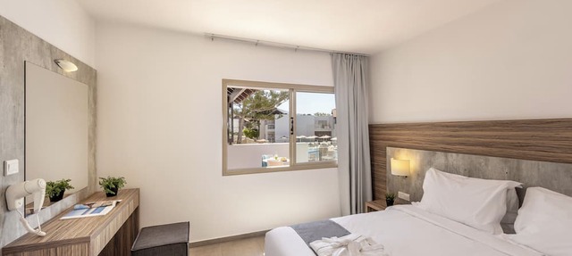 Kapetanios Aqua Resort in Pegeia