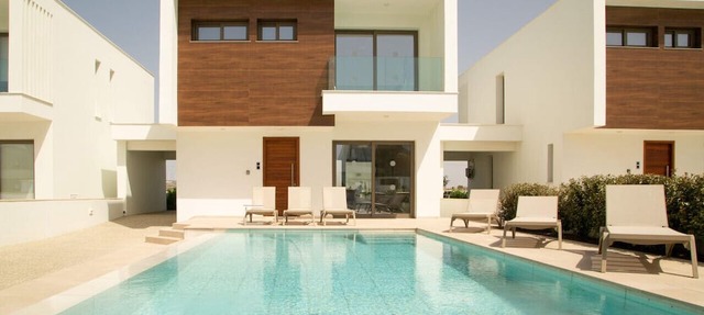 Phaedrus Living: Serenity Waves Villas No.11 in Softades