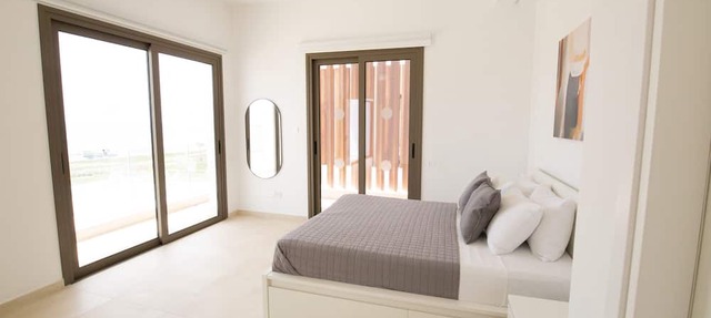 Phaedrus Living: Serenity Waves Villas No.5 in Softades