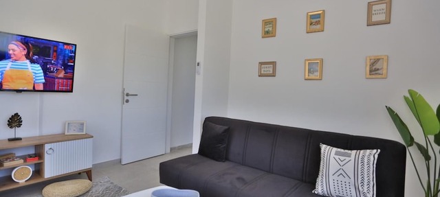 Stunning Seaview Haven 3 min to Beach in Lapta in Girne