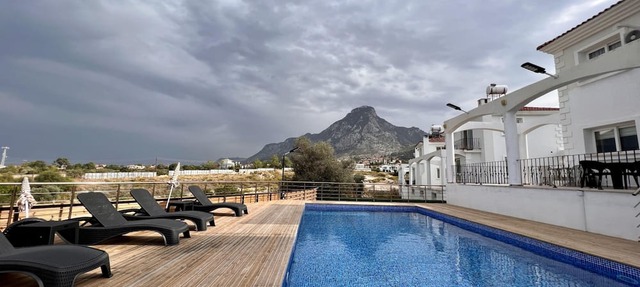 Villa with Private Pool 10 min to Kyrenia Gates in Girne