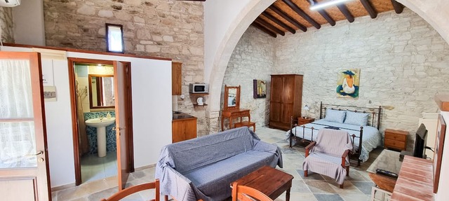 Aphrodite's Pool Retreat in Skarinou