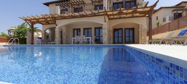 Villa Ziki - Four Bedroom Resort, Sleeps 8 in Kouklia
