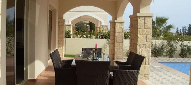 Aphrodite Sands in Mandria
