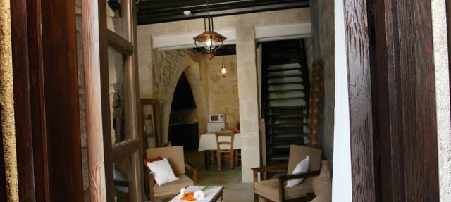 Leonidas Village Houses in Goudi
