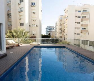 квартира с видом на море Маккензи in Larnaca