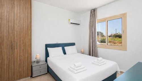 Villa Diana Seaside in Pomos