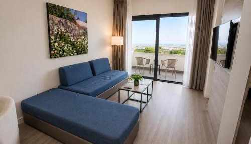 Droushia Heights Hotel in Drousha