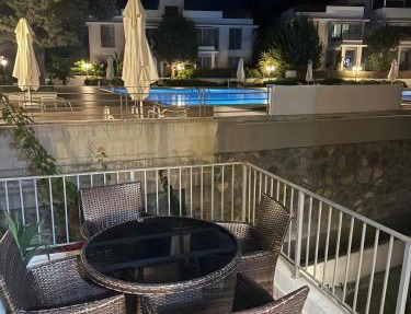 Milos Park Homes Modern 2BR Apartment with Pool Alsancak Girne in Alsancak