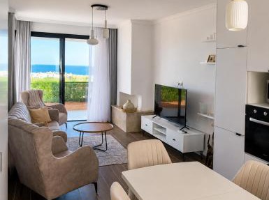Sea View Penthouse with Jacuzzi & Roof Terrace at Northern Cyprus in Protaras