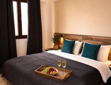 Family Comfort Apartments in Khlorakas