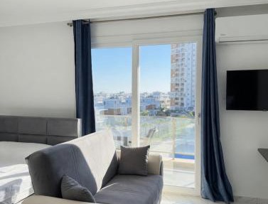 Long Beach Royal Sun Elite Studio with Pool KKTC in Paralimni