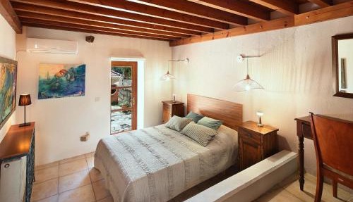 Blue Cottage in Apsiou