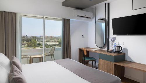 Pefkos City Hotel in Limassol