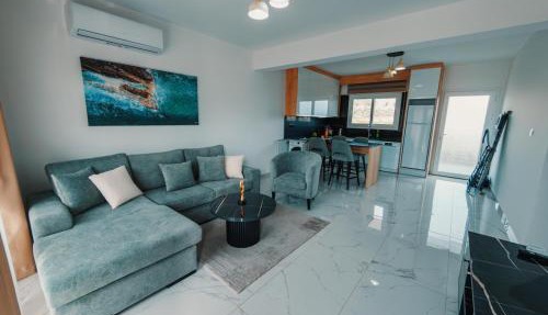 Chic Apartment with Terrace - North Cyprus in Protaras