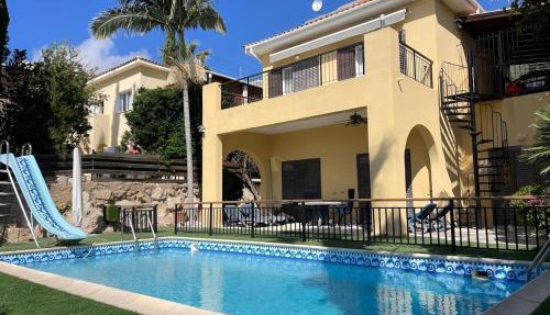 Tala Heights Luxury 3Bedroom Villa- Private Pool, Garden & Sunset Views in Tala