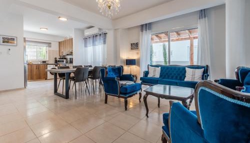 Seaview Sanctuary House in Larnaca