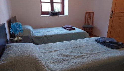 THE ROCK HOUSE - Beautiful countryside with mandarins oranges and olive trees,. Near Limassol at Eptagonia village. in Ephtagonia