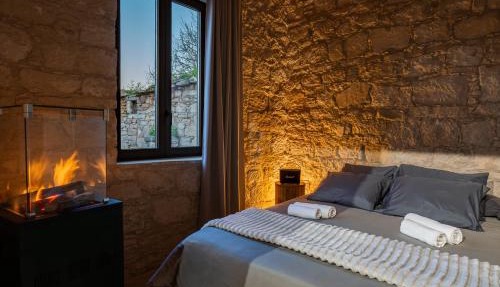 Philoxenia Stone Suites in Choulou