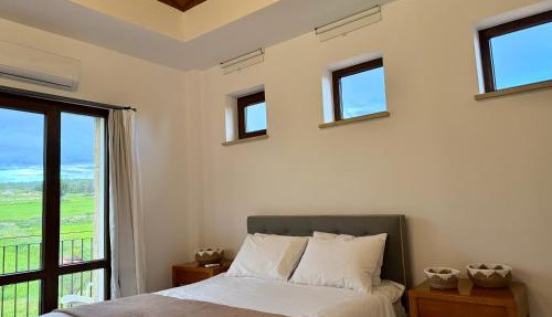 Villa Grand Zeus in Anoyira