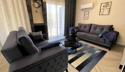 Boutique Family Design Villa near Sea in Khlorakas
