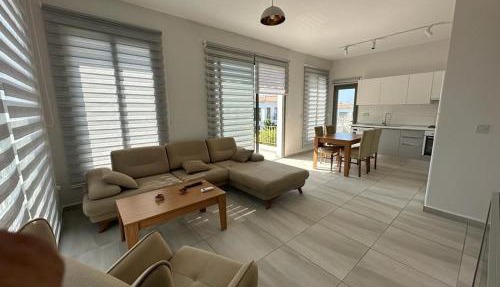 Natura Menekşe in Aglantzia