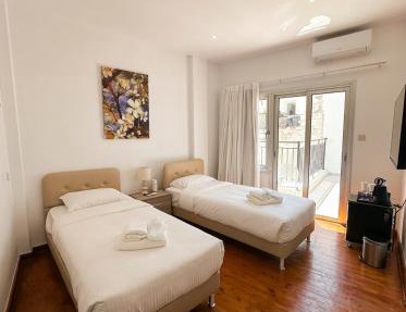 Deluxe Studios with Balcony in Old Town in Paphos
