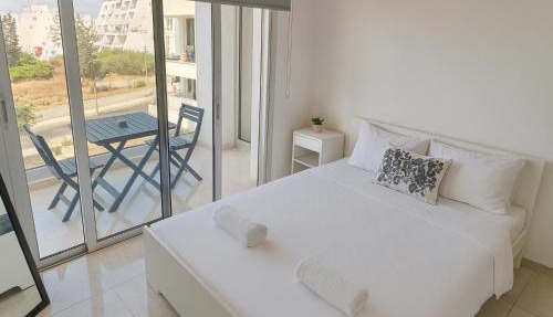 White Sea View Apartment in Limassol