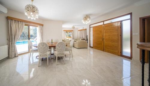 Blue Pearl Villa in Pyla