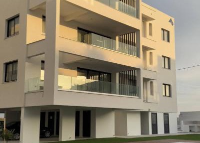 Serene Gardens 2BR w Pool in Livadhia