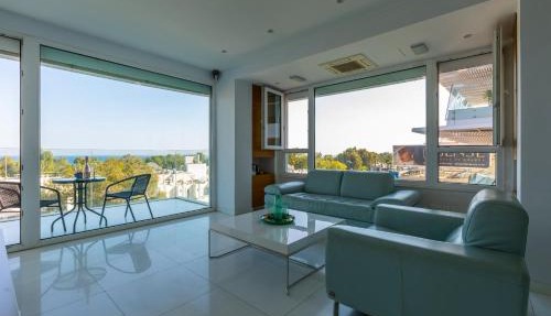 Modern seafront apartment in Limassol