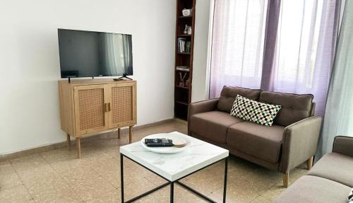 Comfortable Engomi Apartment in Pano Lakatamia
