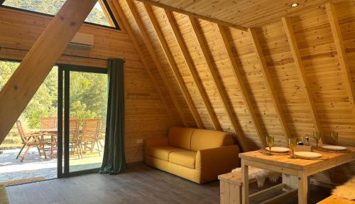 Spacious Mountain Retreat with BBQ Facilities in Arakapas