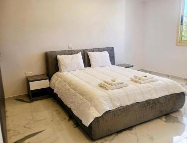 DELUXE APARTMENT in Paphos