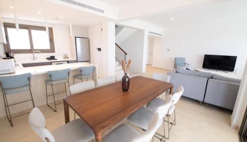 Phaedrus Living: Serenity Waves Villas No.2 in Larnaca