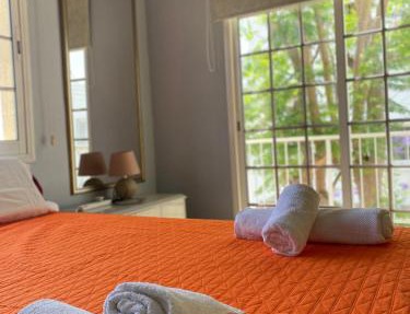 Three Bedroom with Fireplace and Piano in Paphos