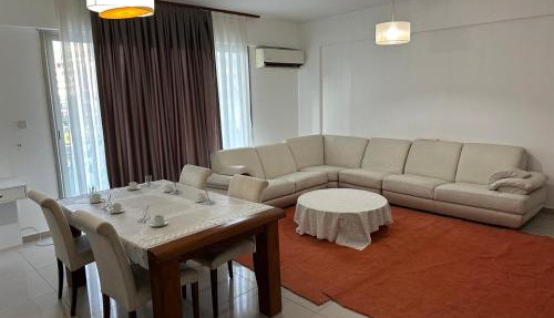 Mete suit in Kyrenia