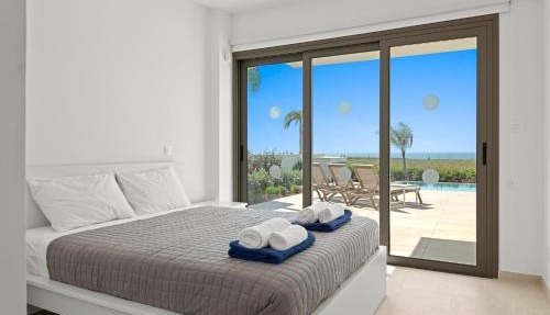 Serenity Waves Villa 6 in Sophtadhes