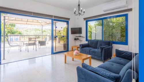 Villa Charoula Tria Large Private Pool AC WiFi in Paphos