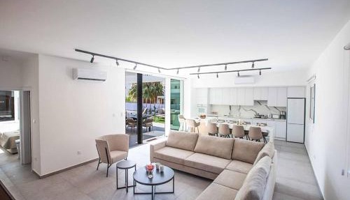 Nissi Cube 3 KB3 in Ayia Napa